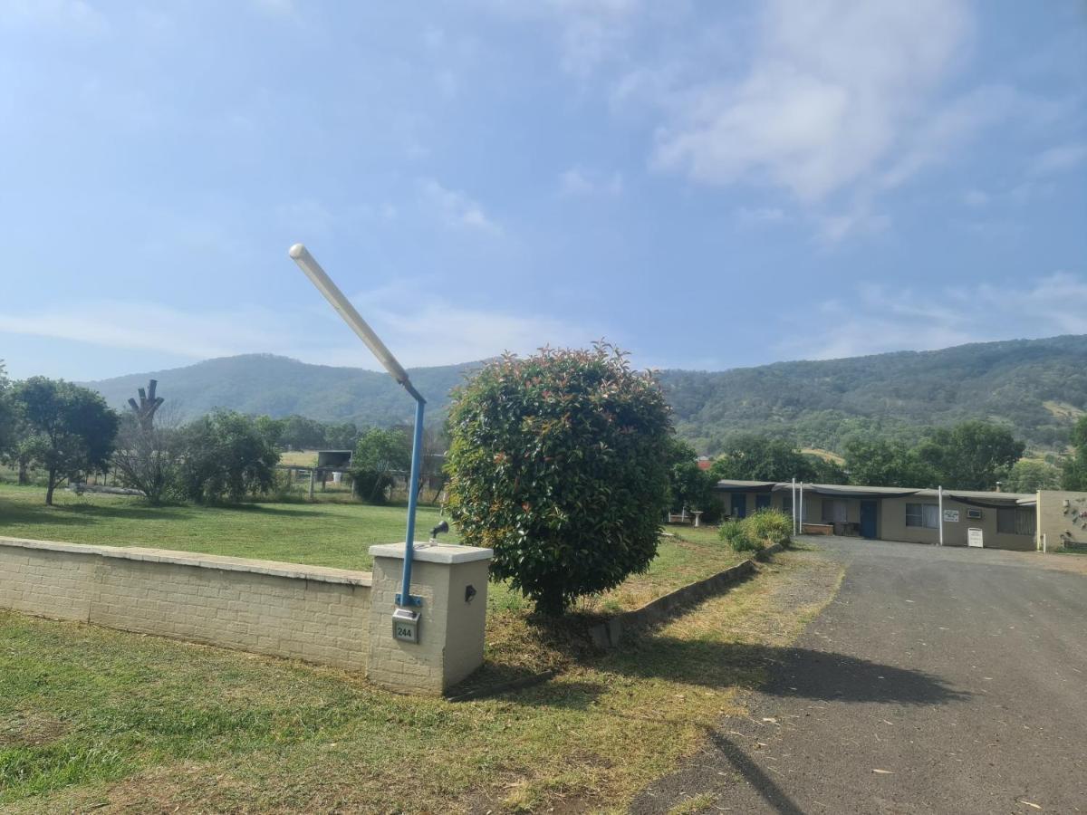 Valley View Motel Murrurundi Esterno foto